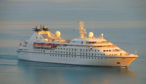 Το Seabourn Spirit το πρώτο κρουαζιερόπλοιο της σεζόν θα βρίσκεται αύριο στη Σάμη...!!!