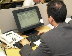 Οδηγίες από την ΓΣΕΕ. Τι πρέπει να γνωρίζουν οι εργαζόμενοι για τη χορήγηση της ετήσιας άδειας
